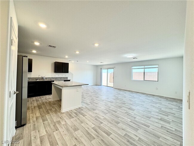 Foto del edificio - 6002 Swift Lariat St