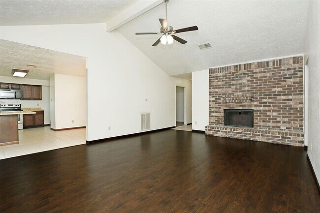 Foto del edificio - 1418 Crawley Ct