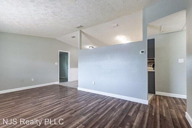 Building Photo - 3 br, 1 bath House - 4132 Pecos Dr.