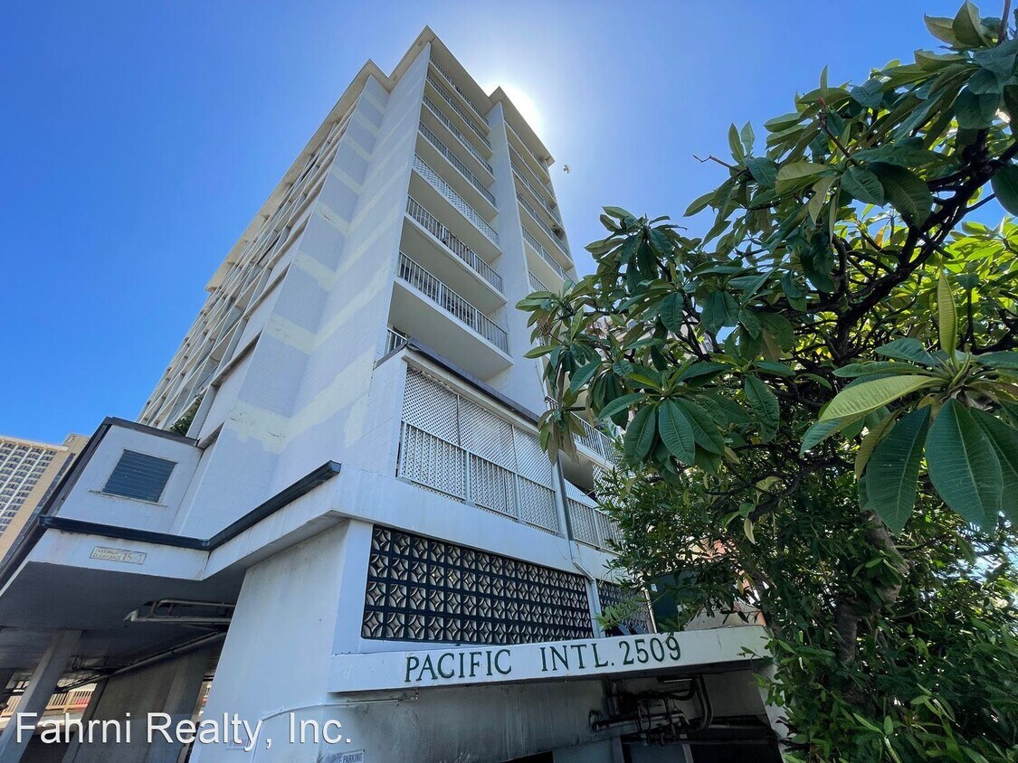 Primary Photo - Studio, 1 bath House - 2509 Ala Wai Boulev...