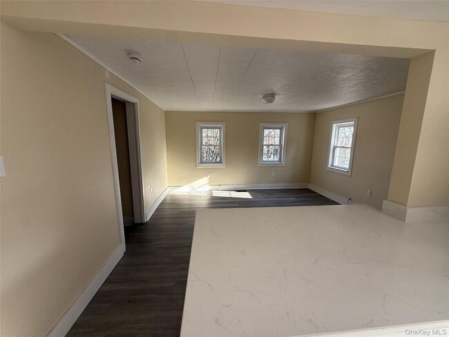 Foto del edificio - 647 County Route 78