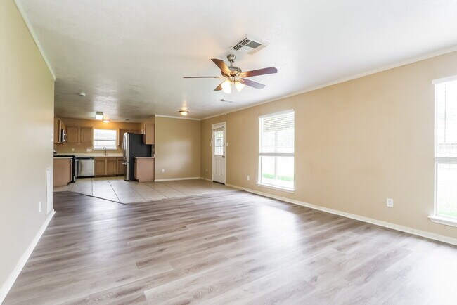 Foto del edificio - 3015 Cinnamon Glen Dr