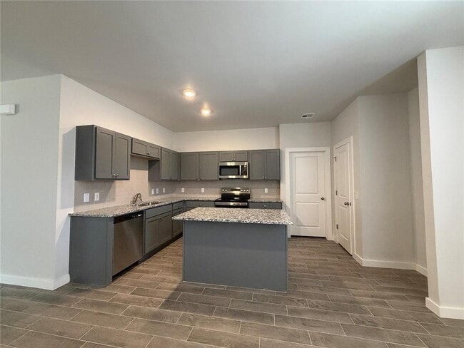 Building Photo - 17401 Lantana Loop