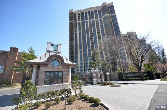 Foto del edificio - 900 Palisade Ave