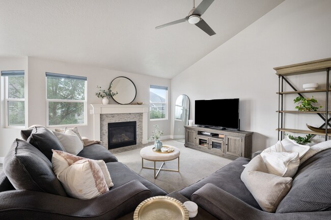 Foto del edificio - 707 W Ridgeline Dr