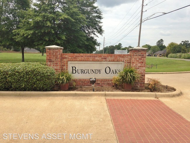Building Photo - 2312 Fernbrook Cir