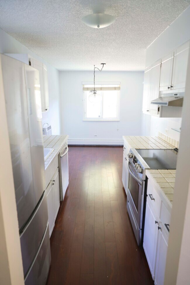 Foto del edificio - 2700 S Holly St