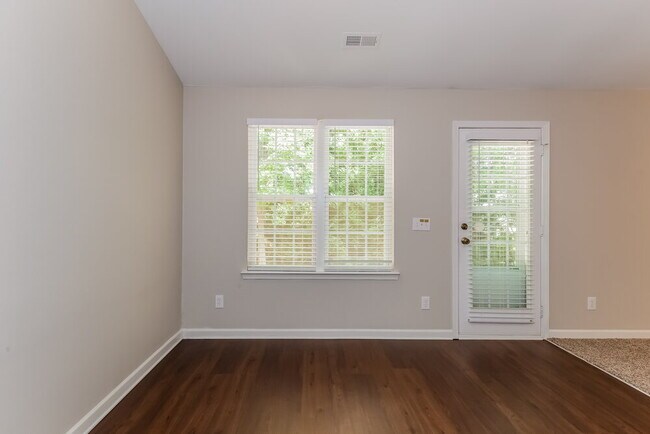 Foto del edificio - 9303 Winston Hall Ct
