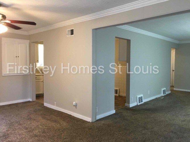 Building Photo - 251 S Marguerite Ave