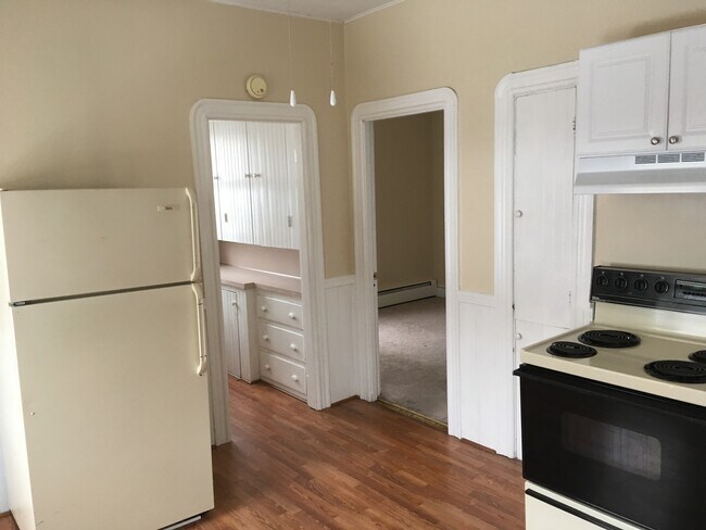 Kitchen - 83 John St