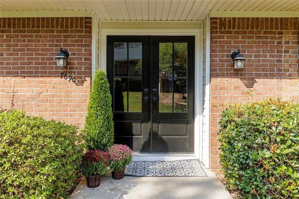 Foto principal - 7090 Stonington Dr NE