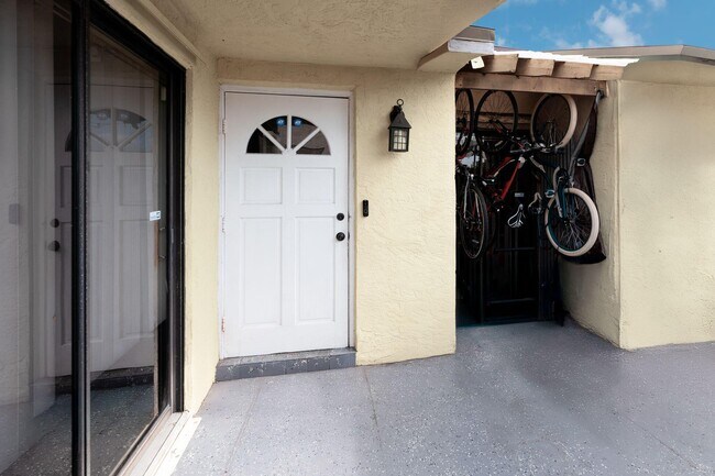 Building Photo - 3504 Waterview Cir