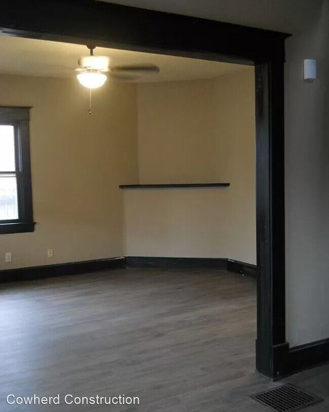 Building Photo - 3 br, 2 bath House - 908 W State