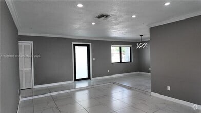 Building Photo - 15831 SW 106th Ave