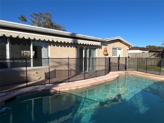 Building Photo - 9200 SW 54th St