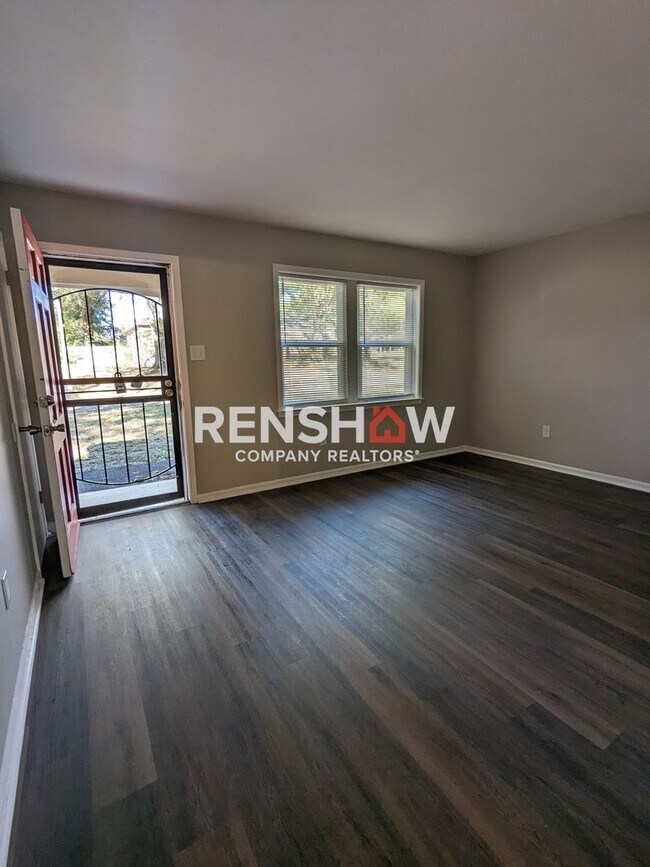 Foto del edificio - Upgraded Property in Raleigh / Springhill ...