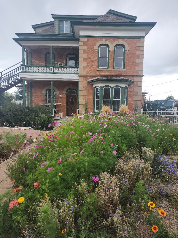 Foto del edificio - 100 Bauer Ave