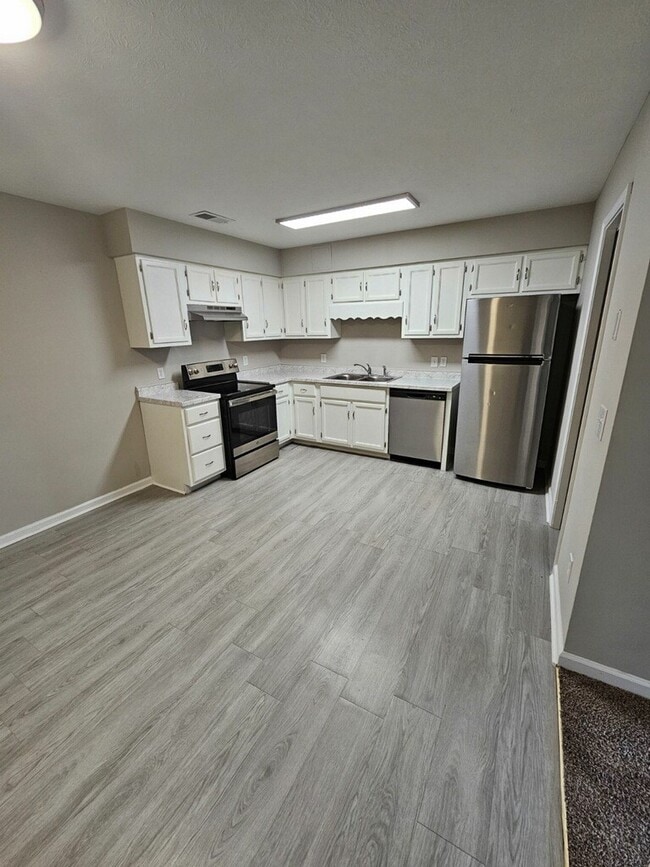 Building Photo - 5614 S Jefferson Ave