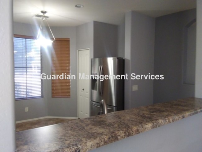 Building Photo - 3960 S Splendor Pl