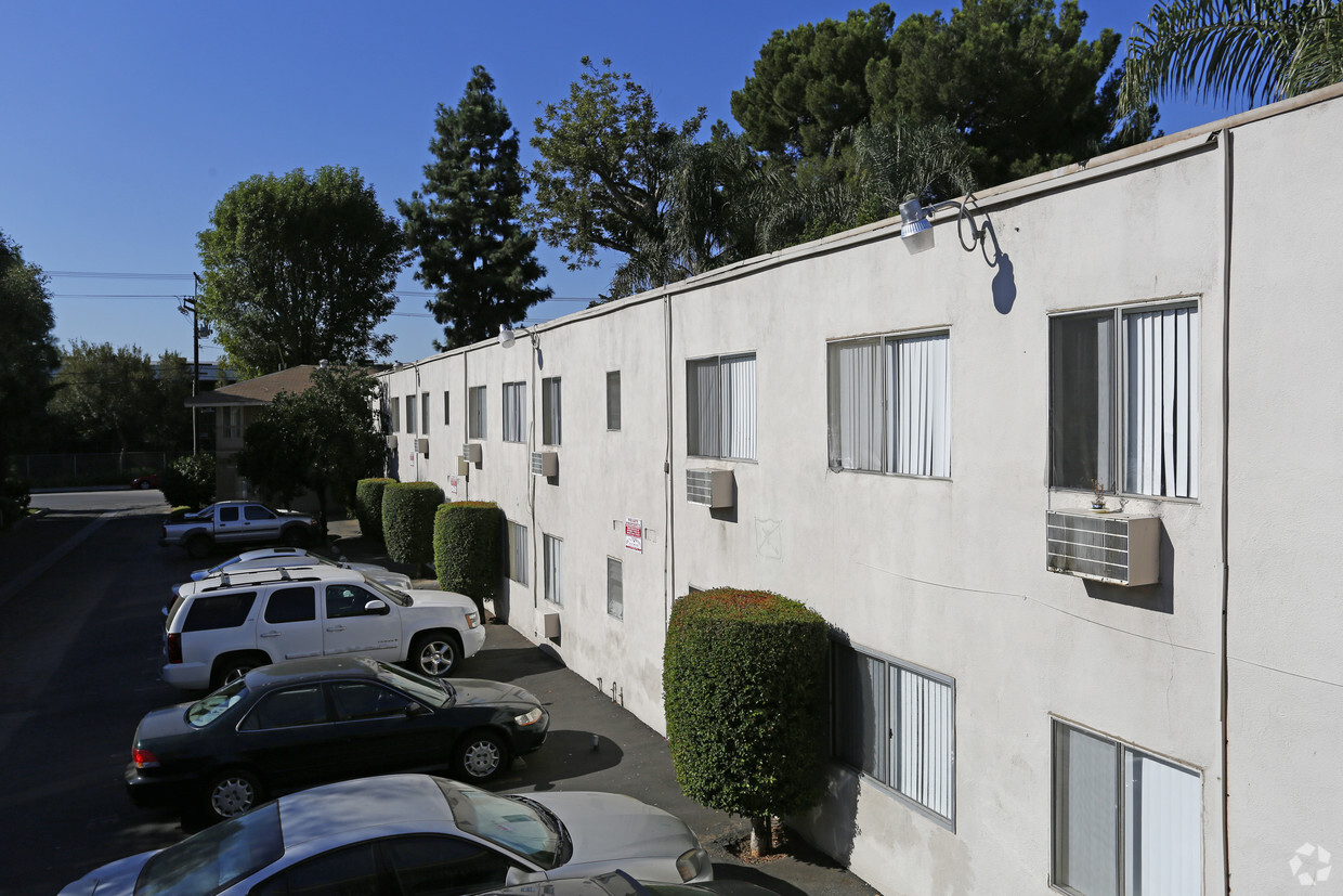 Foto principal - Courtyard Apartments