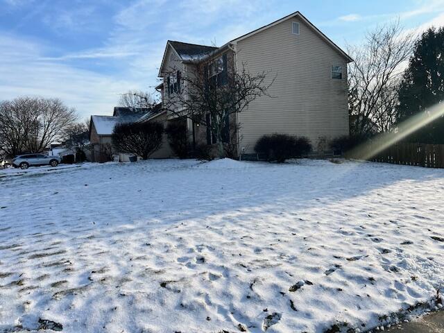 Building Photo - 8596 Oak Creek Dr