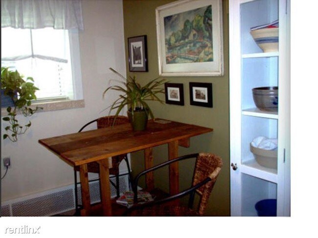 Building Photo - 2 br, 1 bath Apartment - 36 Bryon road