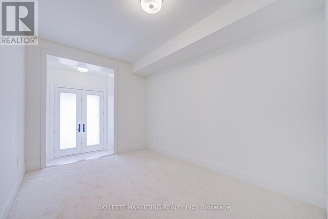 Photo du bâtiment - 3298 Azam Wy