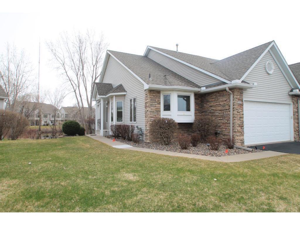 1045 Westcliff Curve, Shoreview, MN 55126 Townhome Rentals in