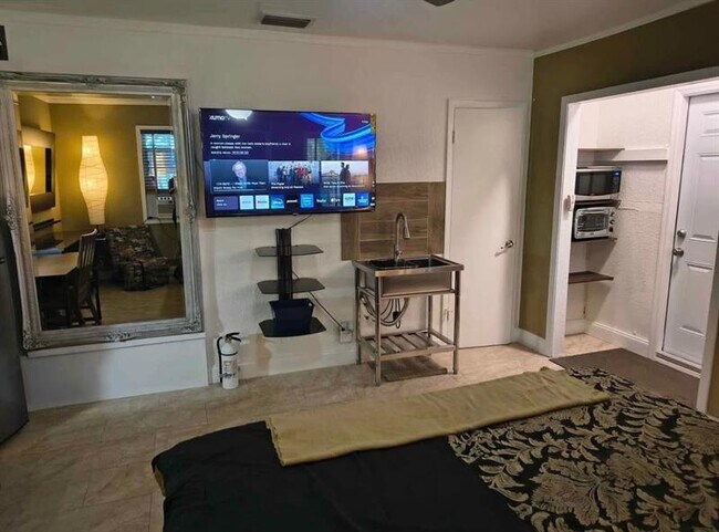 Foto del edificio - 5741 SW 24th Ave