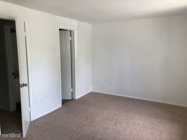 Building Photo - 2222 Prince of Wales Ct