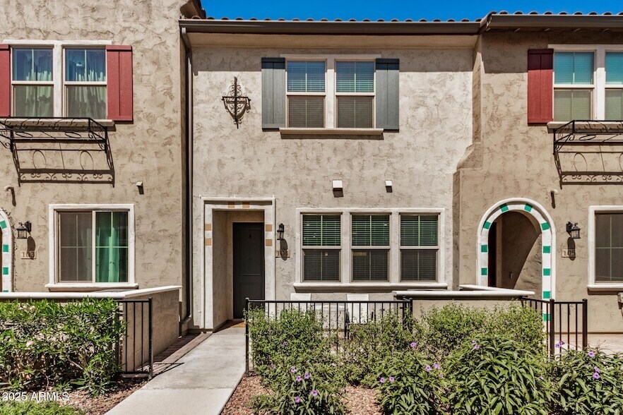 Foto principal - 2631 S Sulley Dr
