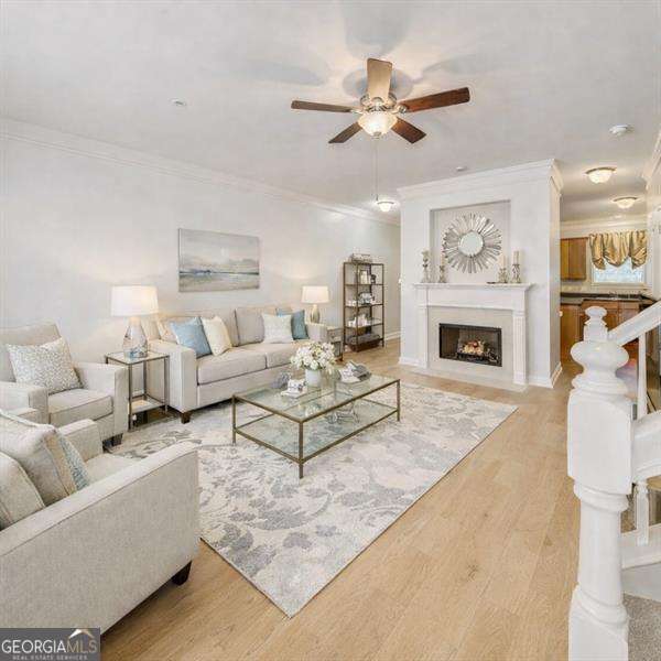 Foto del edificio - 1204 Harris Commons Pl