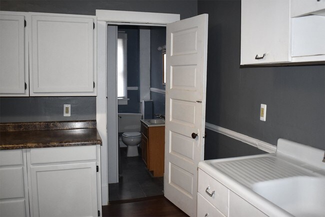 Foto del edificio - 3764 E Pulaski Ave