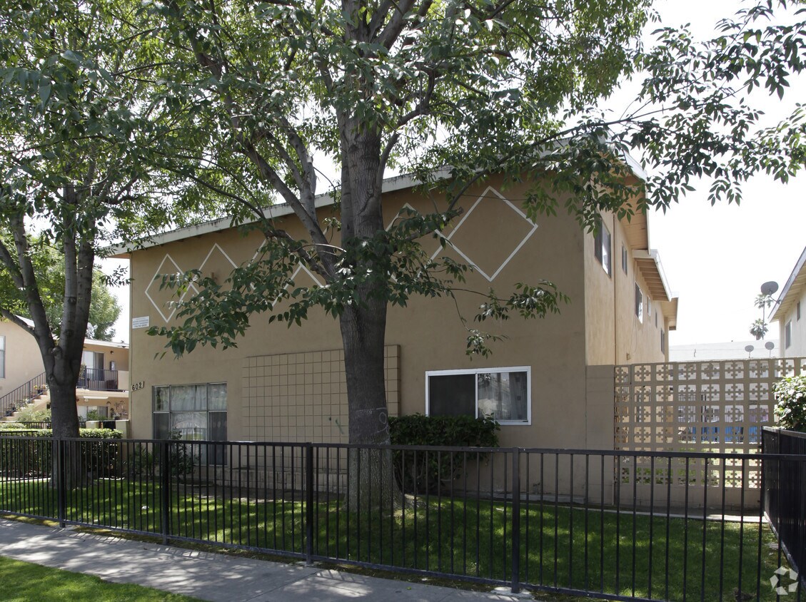 Building Photo - 602 E Wilhelmina St