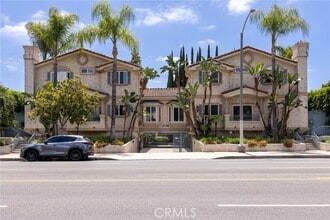 Building Photo - 14328 Magnolia Blvd