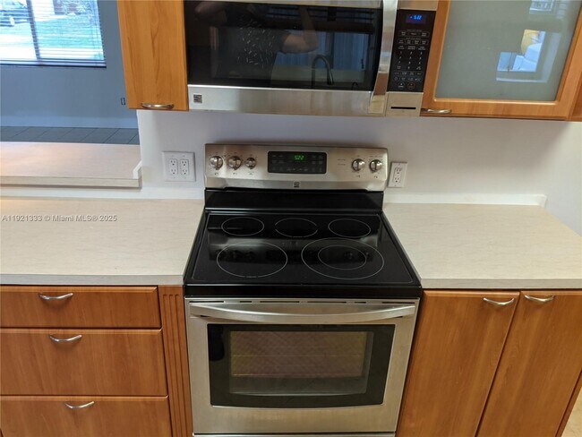 Foto del edificio - 6991 Coolidge St