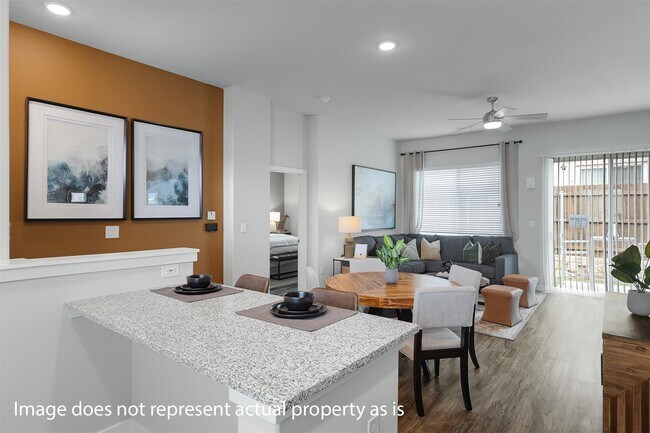 Foto del edificio - 7217 Rustle Rd