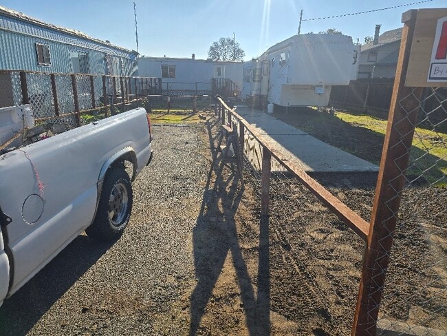 Building Photo - 2065 Atwater Blvd