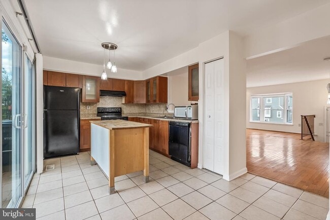 Building Photo - 3314 Major Denton Dr