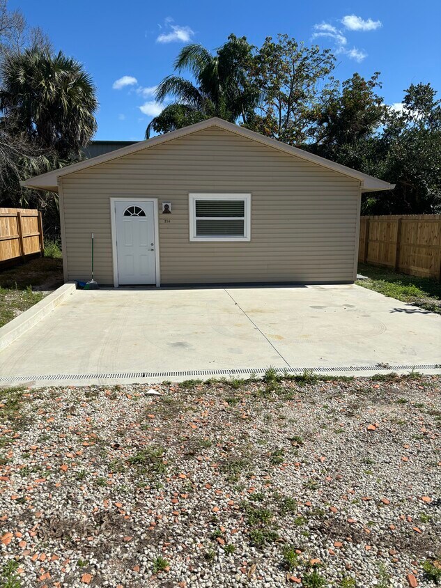 Private setting - 216 Evergreen Rd