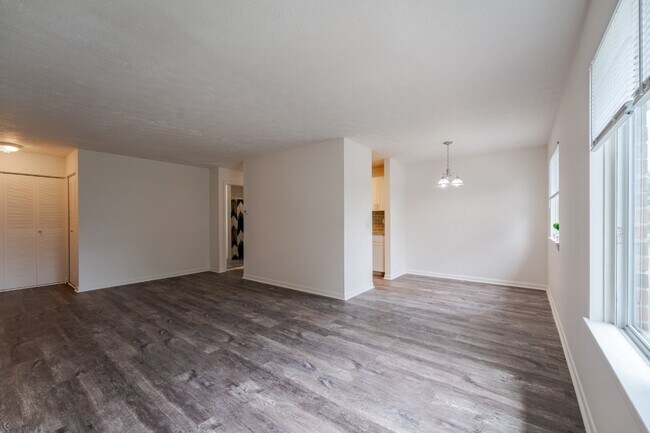Foto del edificio - Waverlywood Apartments and Townhomes