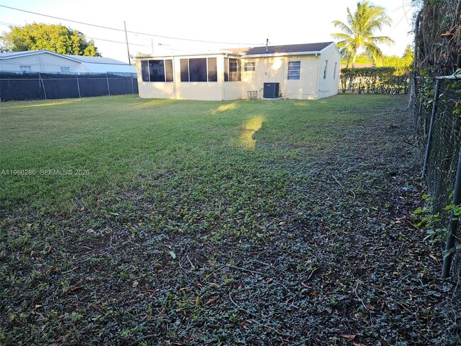 Foto del edificio - 1000 NE 13th Ave