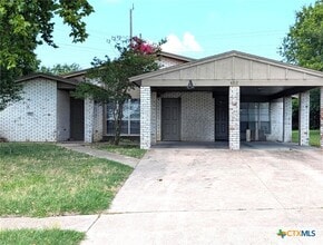 Building Photo - 402 Skyline Ave