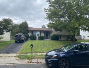 Building Photo - 7726 Acrocomia Dr