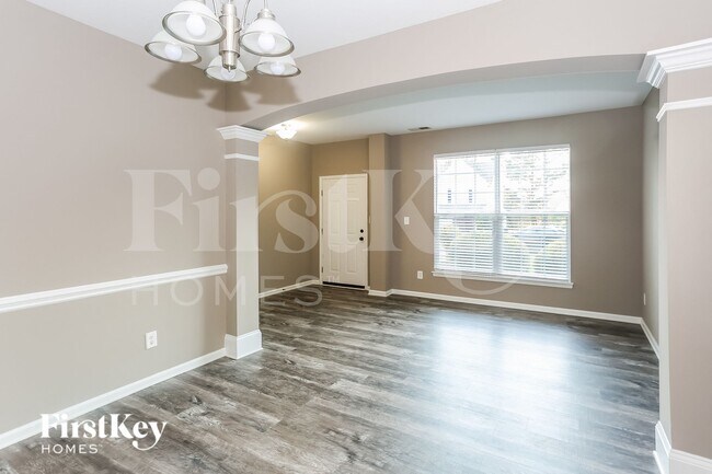 Foto del edificio - 111 Vance Crescent Dr