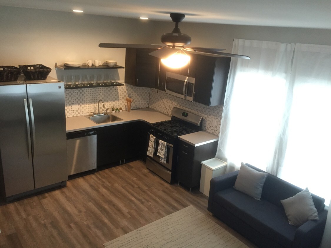 Open Concept Kitchen - 1823 Santa Rosa St