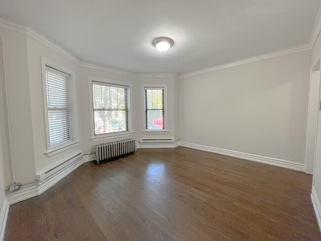 Building Photo - 2133 W Giddings St