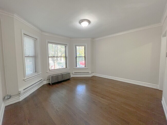 Foto del edificio - 2133 W Giddings St