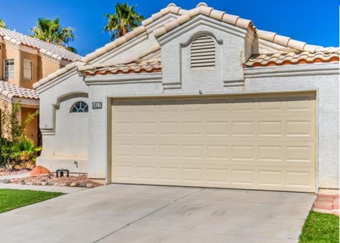 Primary Photo - 1417 Spice Sky Dr