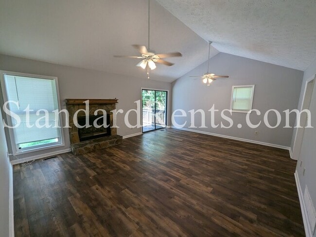 Building Photo - 610 Charity Ln SW